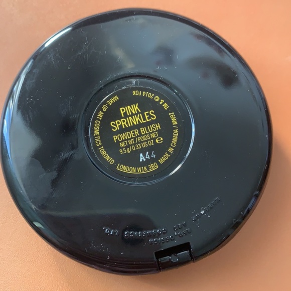 Mac Limited Edition Blush (new without package) - Picture 3 of 3